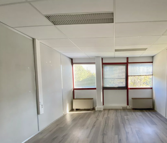 
                                                Location
                                                 Location Bureaux Meyreuil 13590
