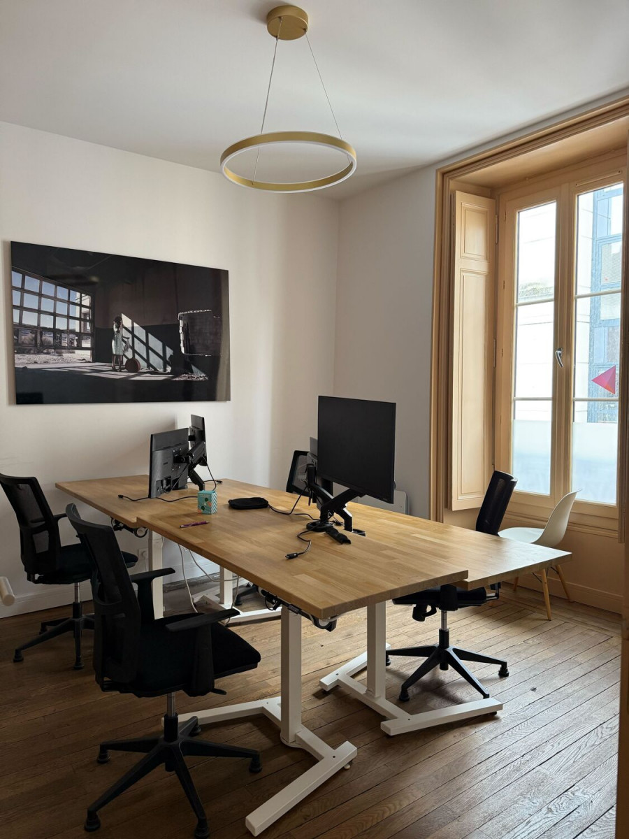 
                                                Location
                                                 Location Bureaux Nantes 44000