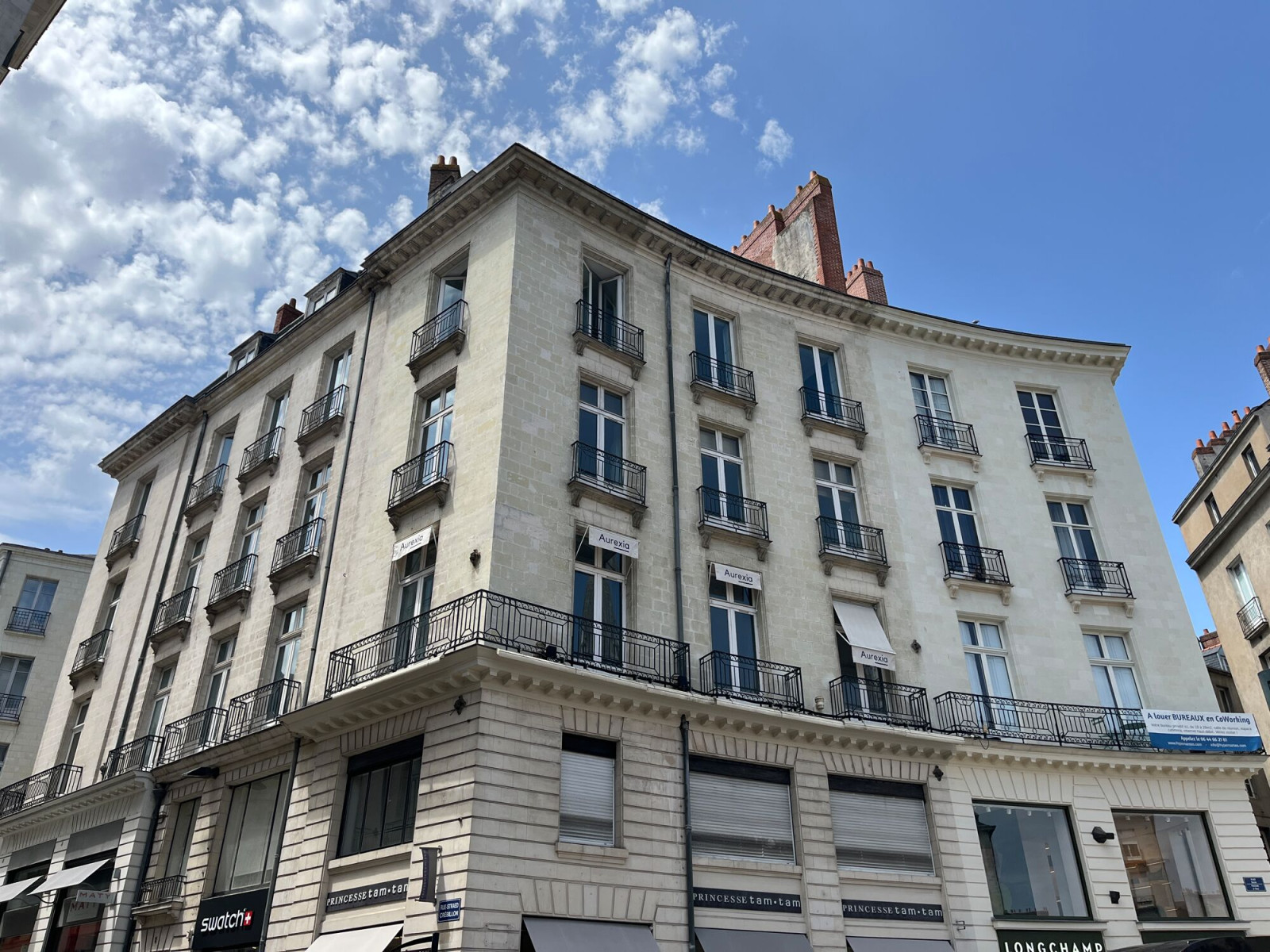 
                                                Location
                                                 Location Bureaux Nantes 44000