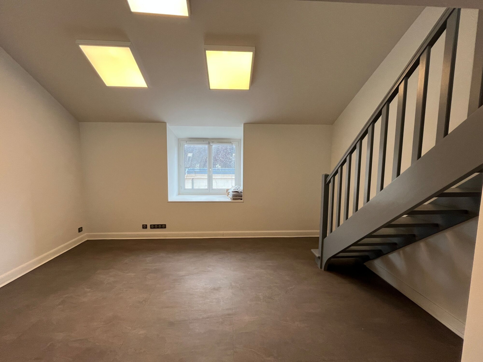 
                                                Location
                                                 Location Bureaux Nantes 44000