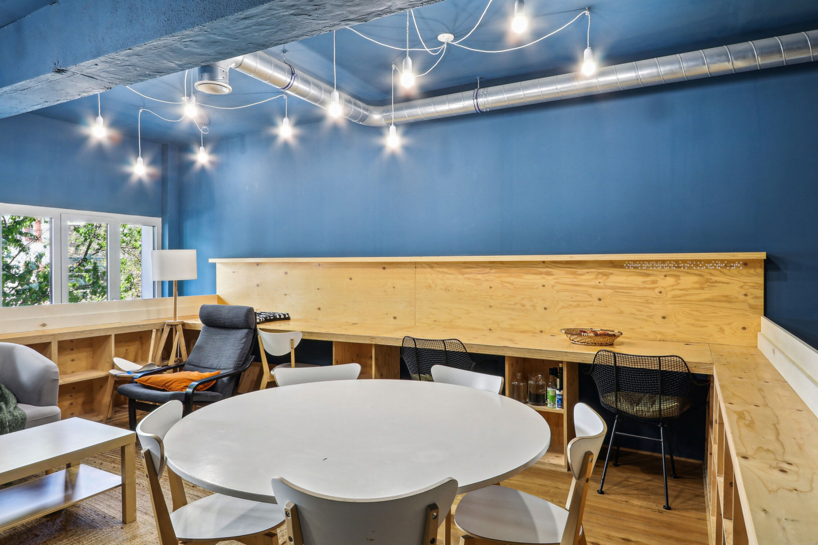 
                                                Location
                                                 Location Bureaux Nantes 44200