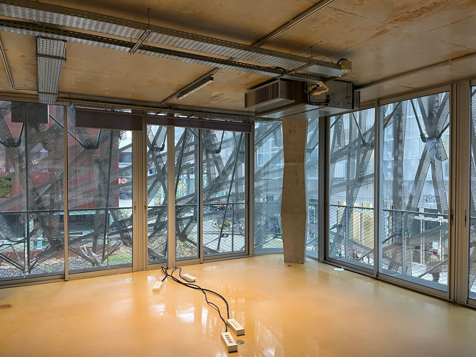 
                                                Location
                                                 Location Bureaux Nantes 44200