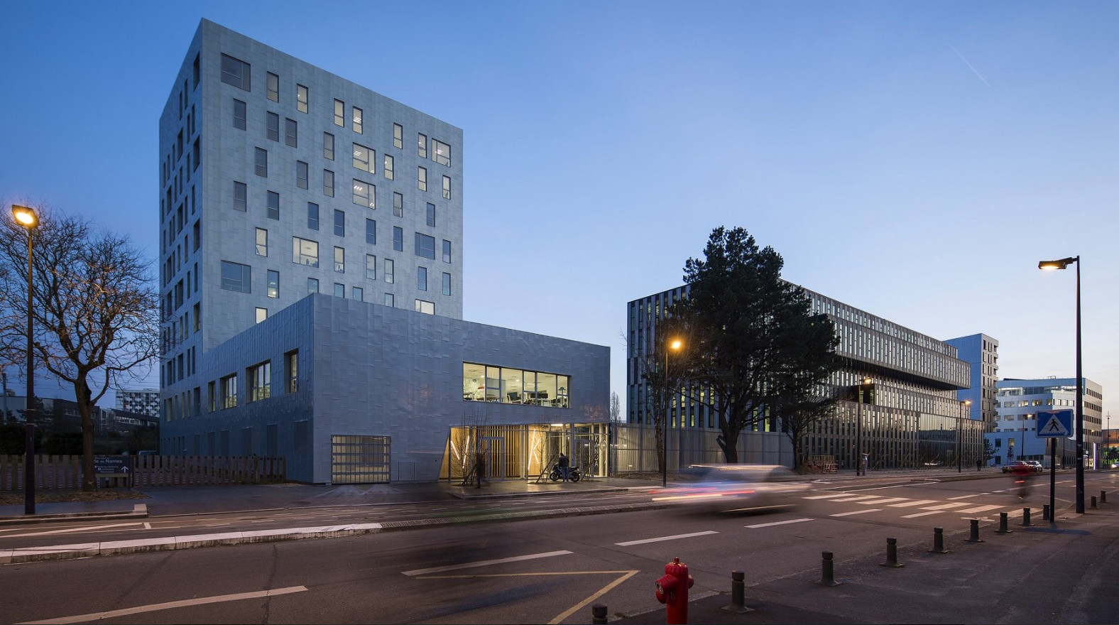 
                                                Location
                                                 Location Bureaux Nantes 44200