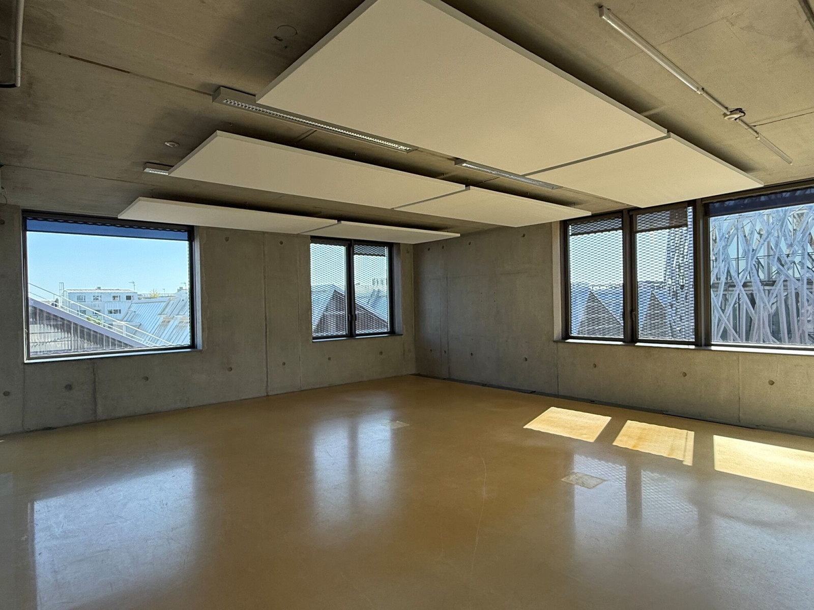 
                                                Location
                                                 Location Bureaux Nantes 44200