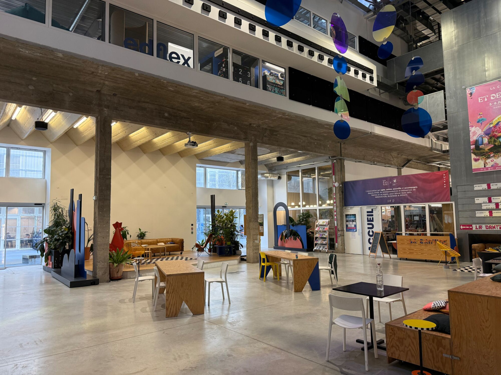 
                                                Location
                                                 Location Bureaux Nantes 44200