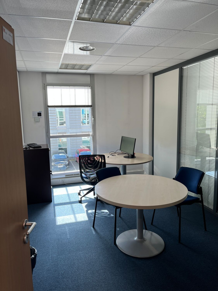 
                                                Location
                                                 Location Bureaux Nantes 44300