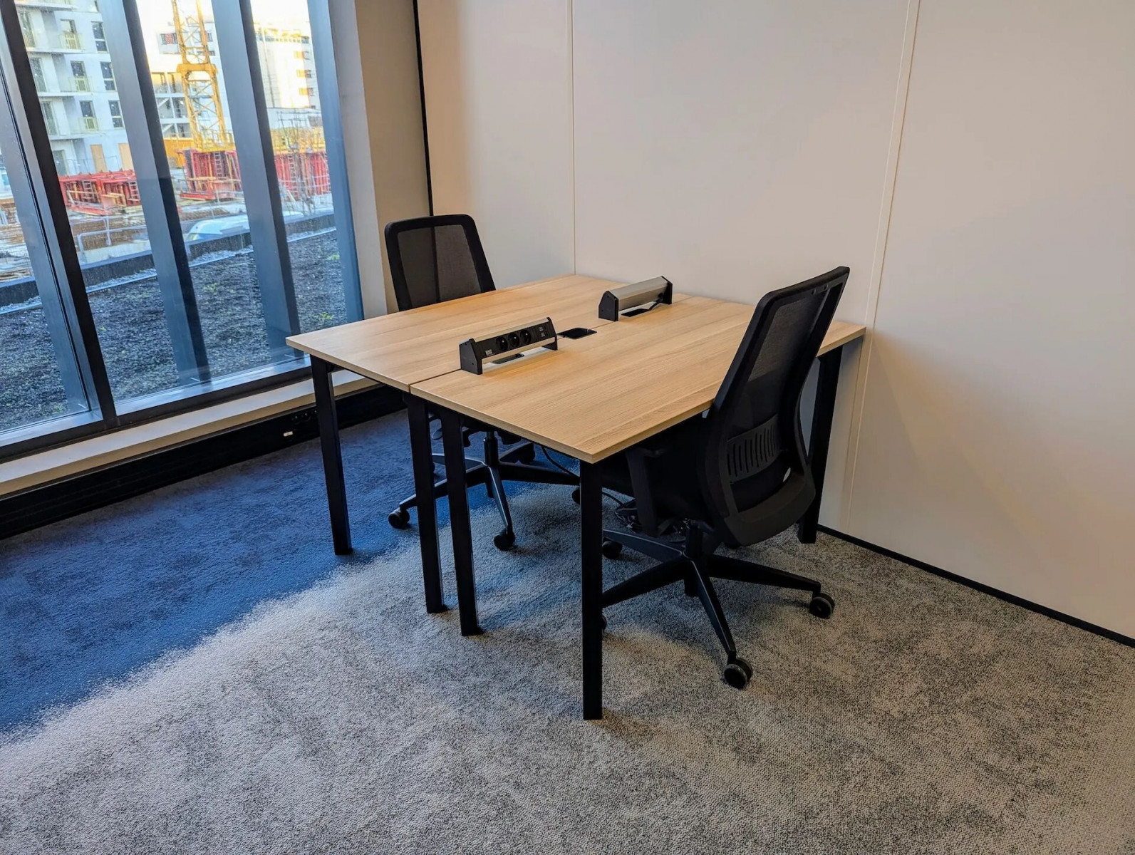 
                                                Location
                                                 Location Bureaux Nantes 44300