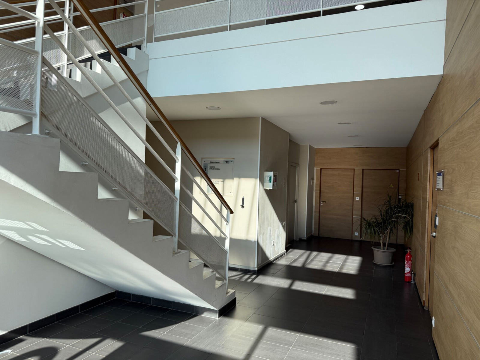 
                                                Location
                                                 Location Bureaux Nantes 44300