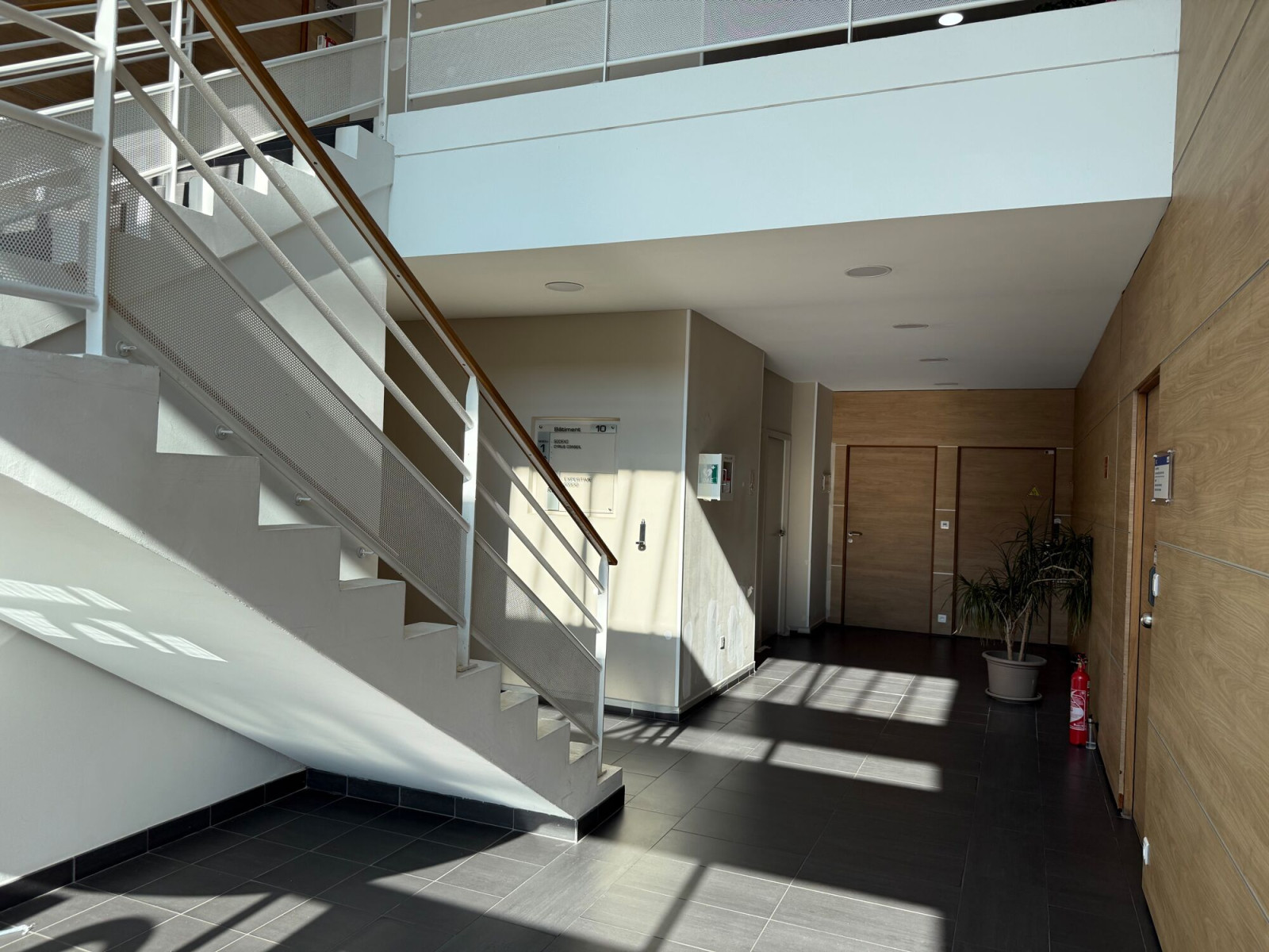 
                                                Location
                                                 Location Bureaux Nantes 44300