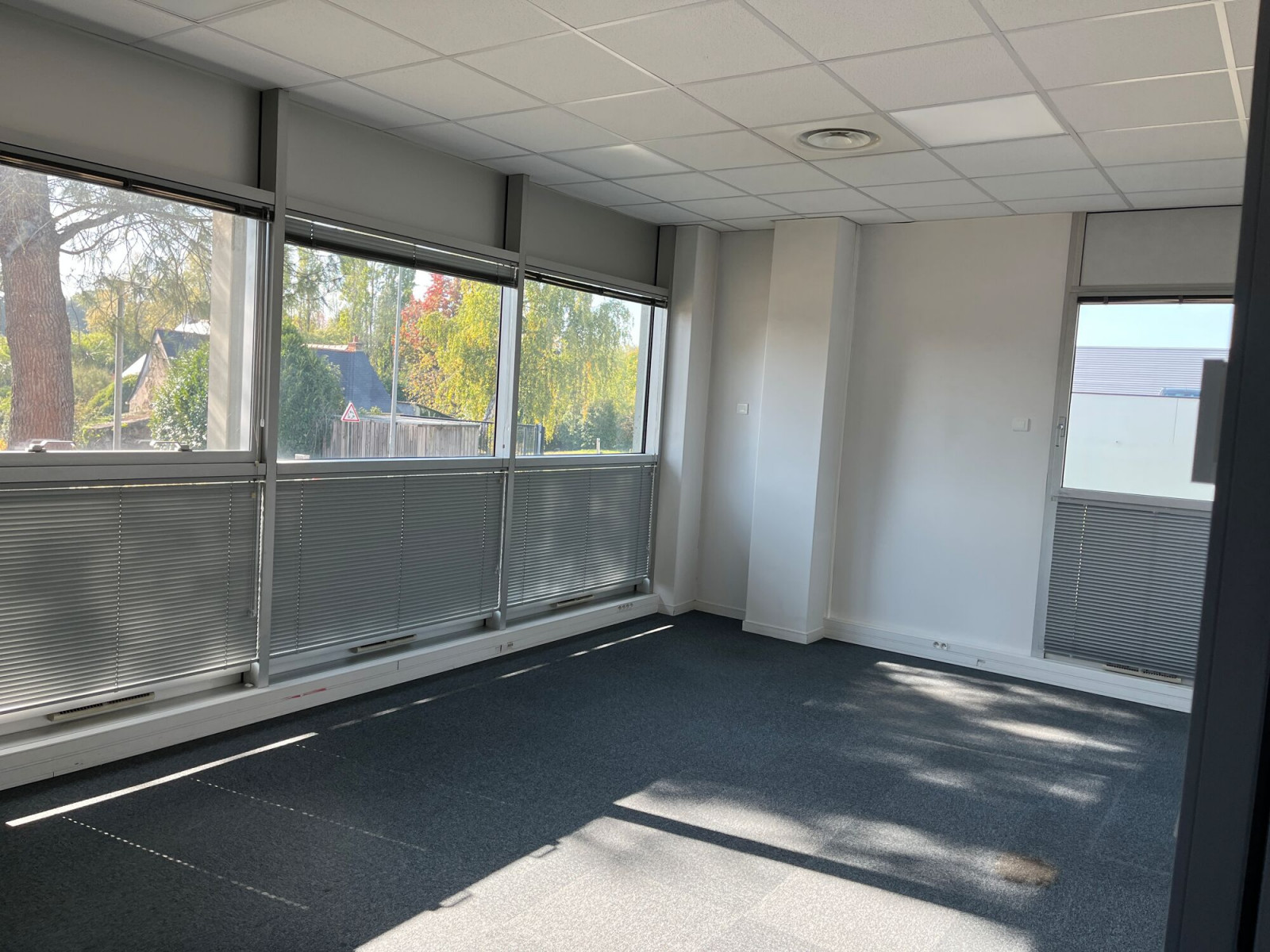 
                                                Location
                                                 Location Bureaux Nantes 44300