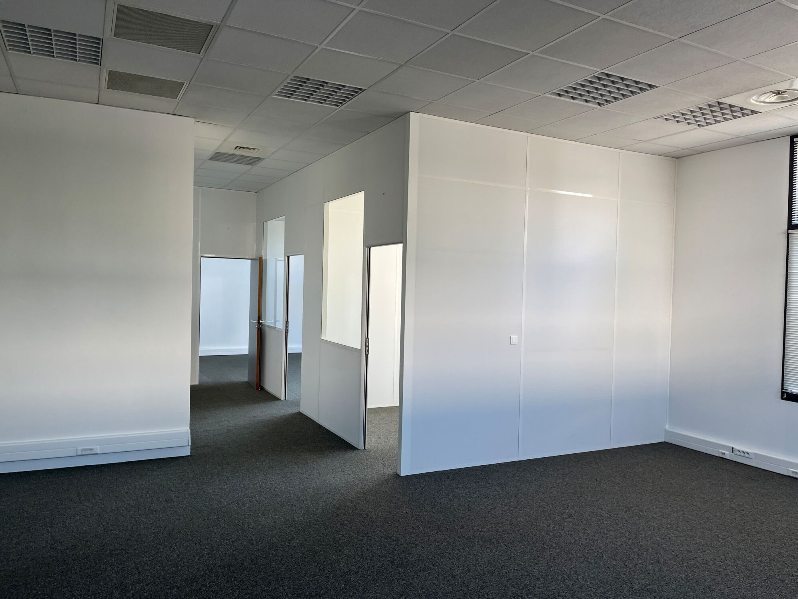 
                                                Location
                                                 Location Bureaux Nantes 44300