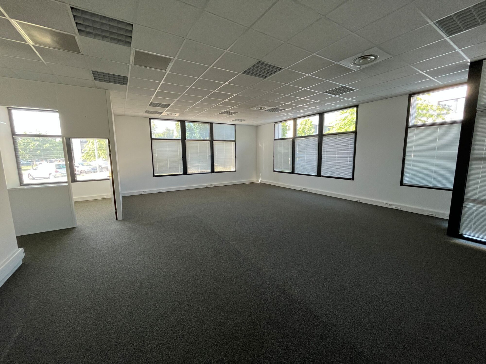 
                                                Location
                                                 Location Bureaux Nantes 44300