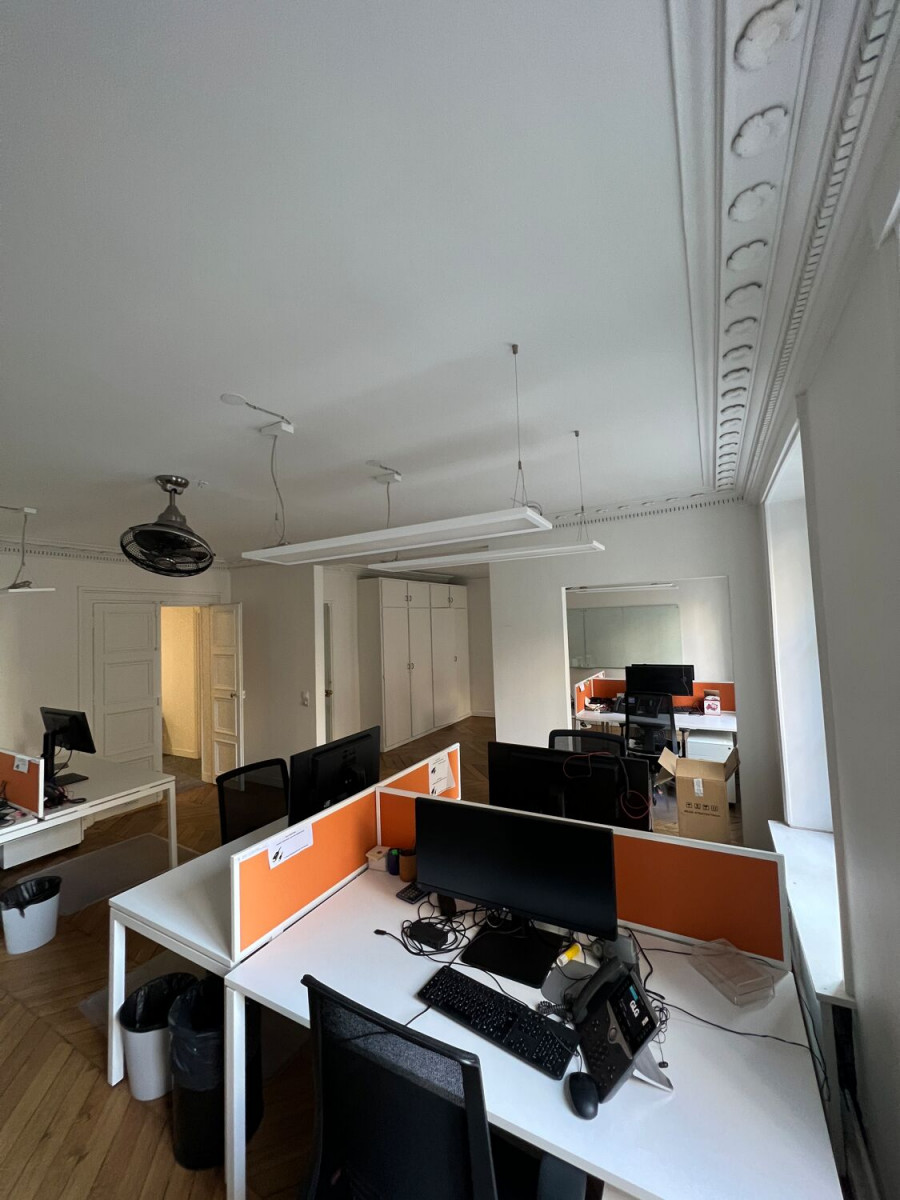 
                                                Location
                                                 Location Bureaux Paris 75001