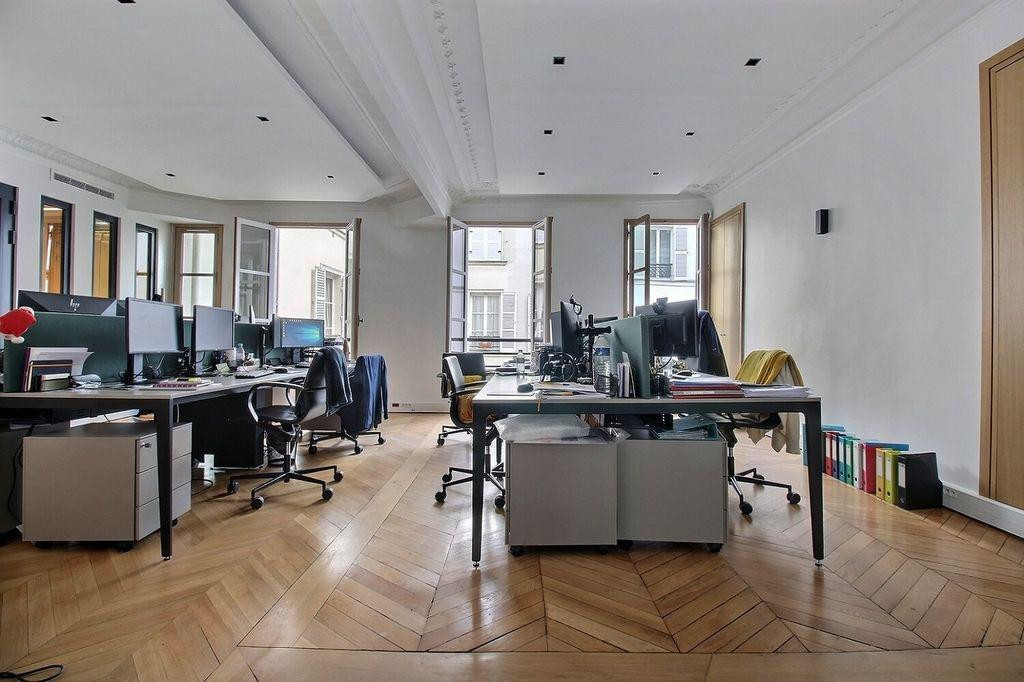 
                                                Location
                                                 Location Bureaux Paris 75001