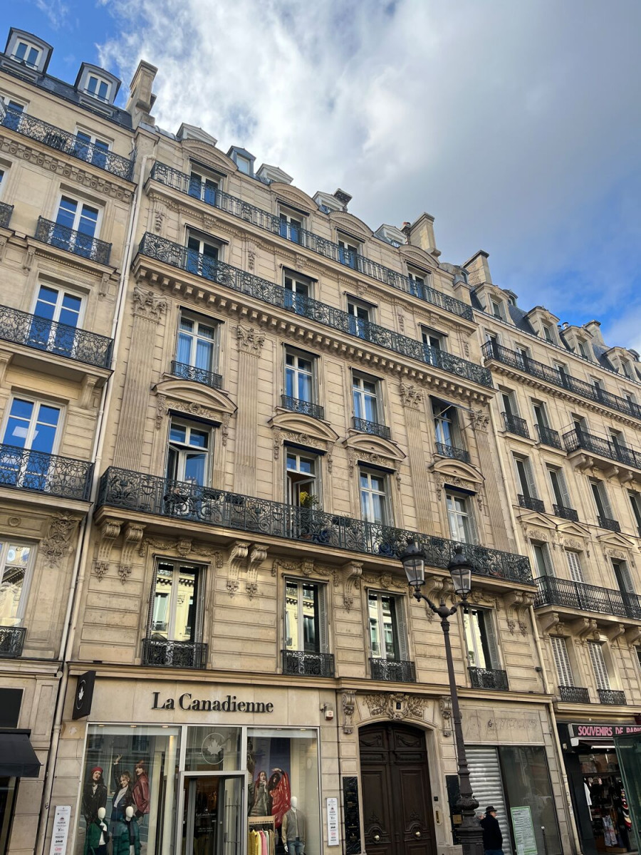 
                                                Location
                                                 Location Bureaux Paris 75001