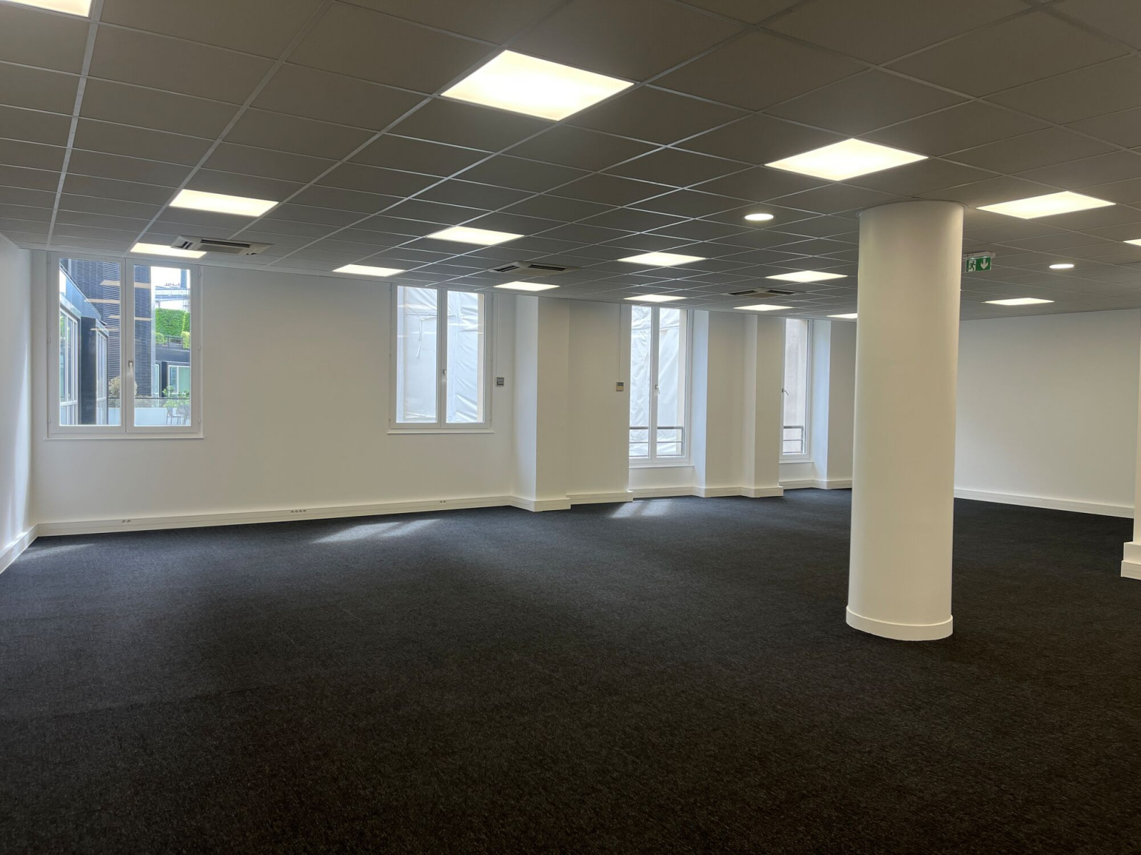 
                                                Location
                                                 Location Bureaux Paris 75001