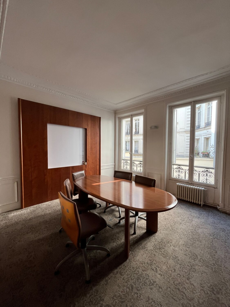 
                                                Location
                                                 Location Bureaux Paris 75001