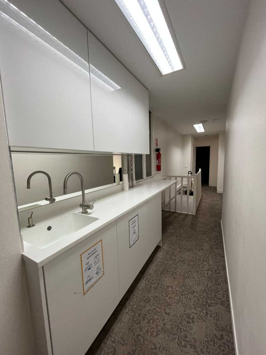 
                                                Location
                                                 Location Bureaux Paris 75001
