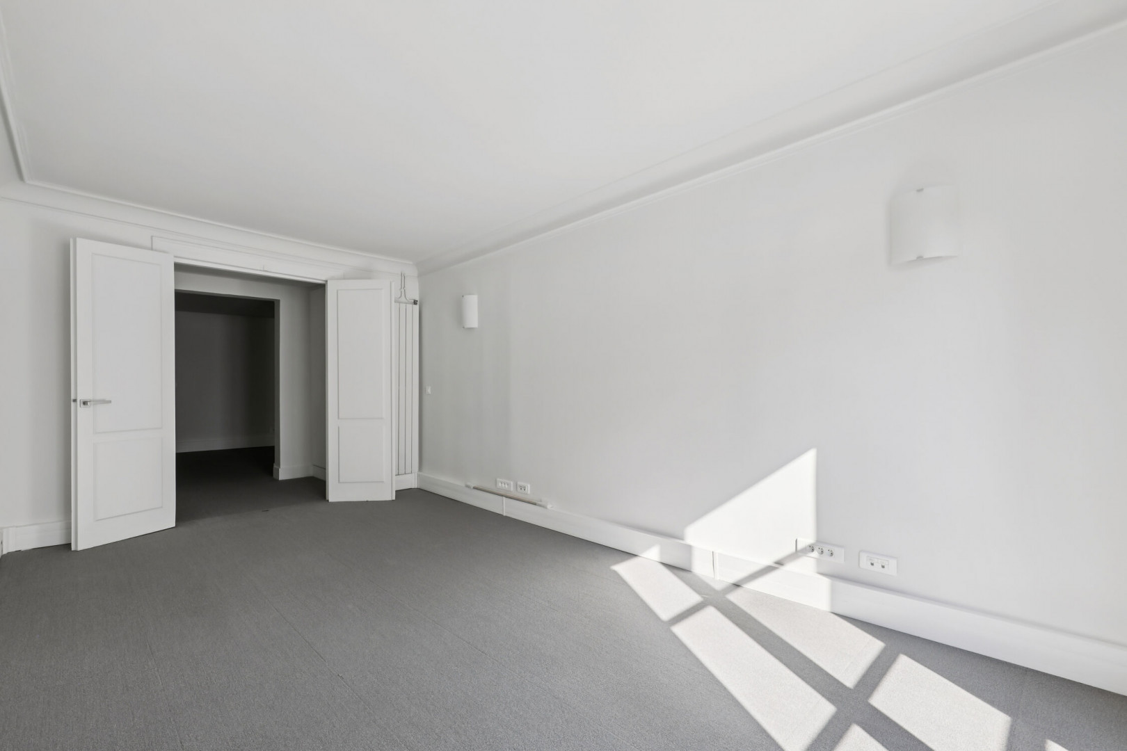 
                                                Location
                                                 Location Bureaux Paris 75001