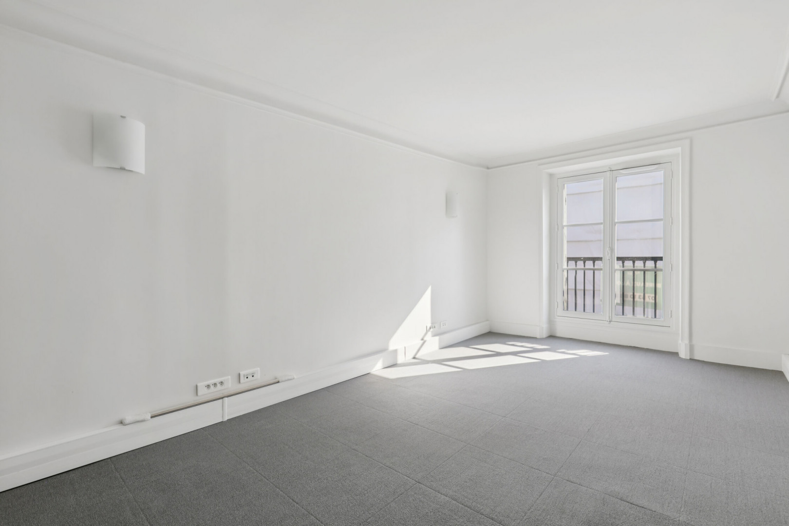 
                                                Location
                                                 Location Bureaux Paris 75001