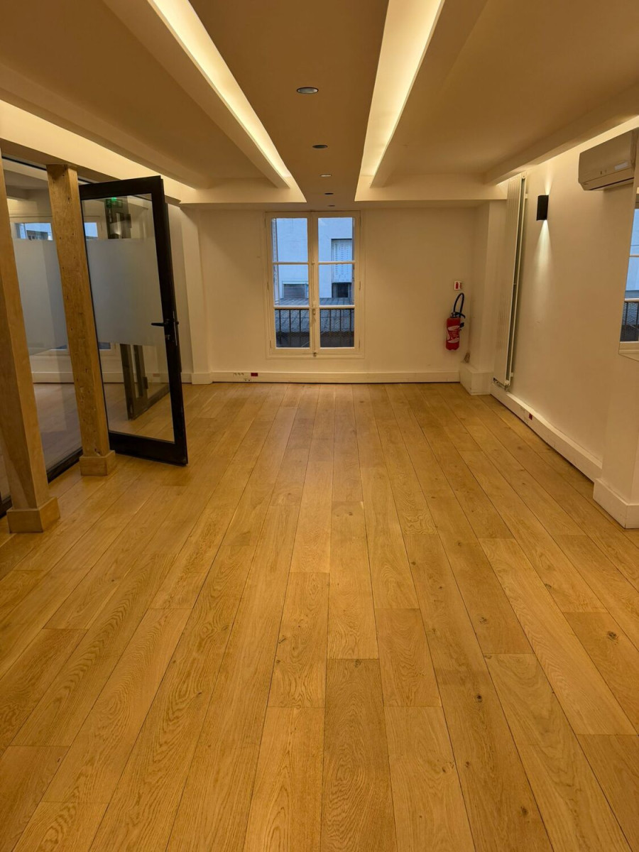 
                                                Location
                                                 Location Bureaux Paris 75001