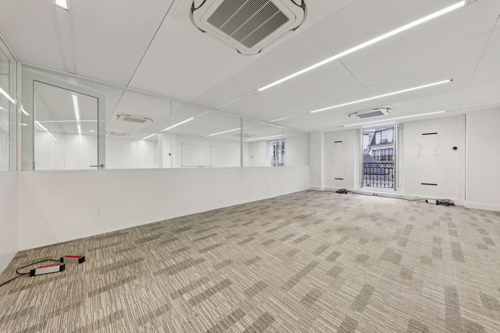 
                                                Location
                                                 Location Bureaux Paris 75001