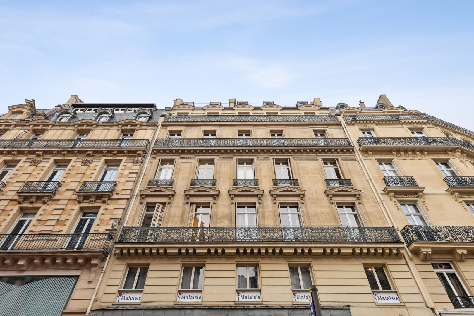 
                                                Location
                                                 Location Bureaux Paris 75001