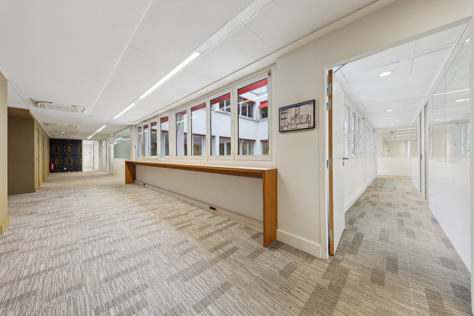 
                                                Location
                                                 Location Bureaux Paris 75001