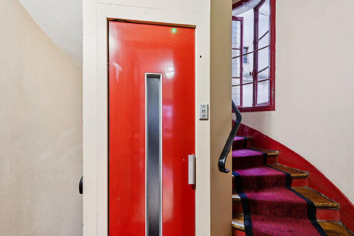 
                                                Location
                                                 Location Bureaux Paris 75001