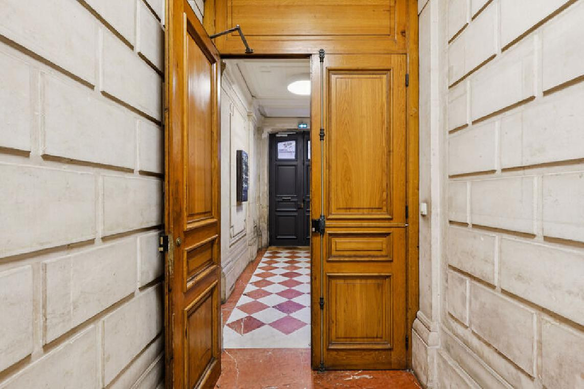 
                                                Location
                                                 Location Bureaux Paris 75001