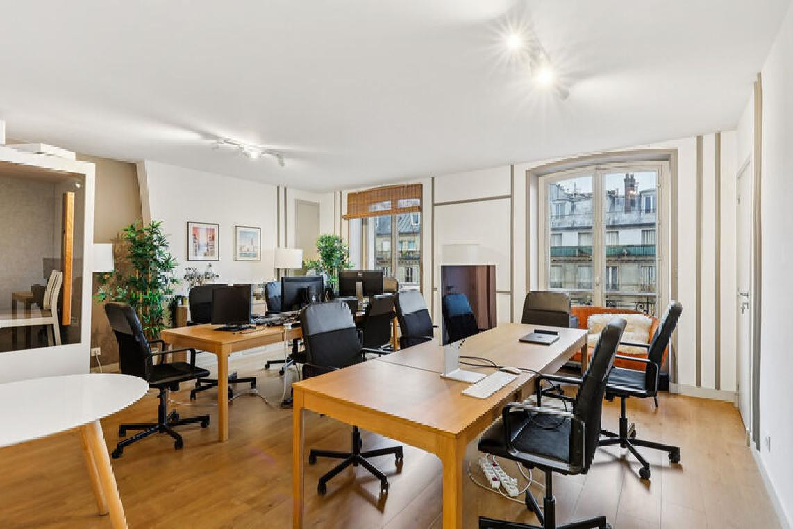 
                                                Location
                                                 Location Bureaux Paris 75001
