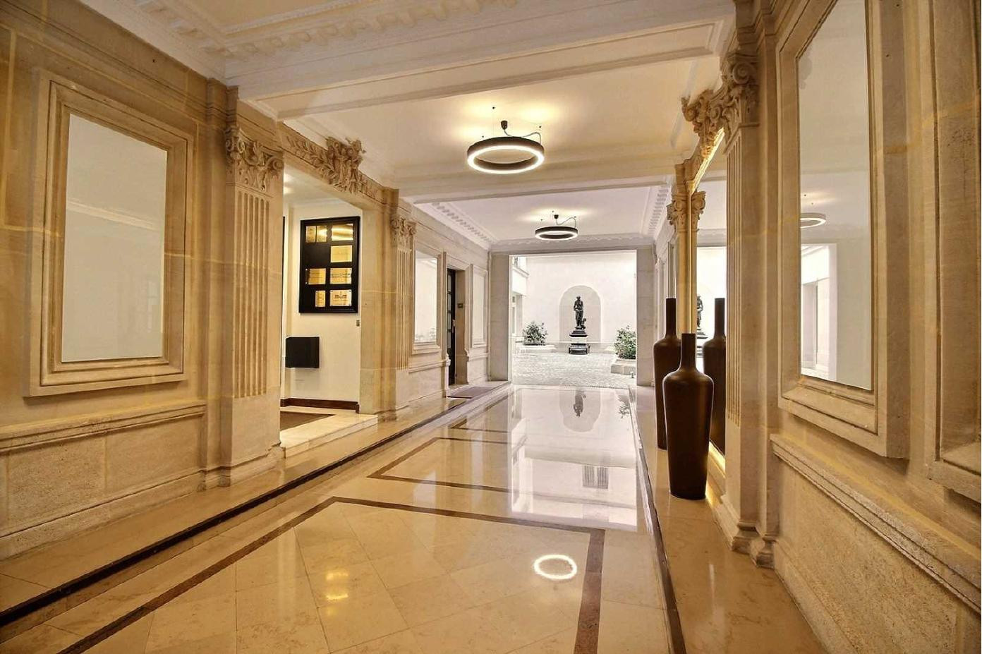 
                                                Location
                                                 Location Bureaux Paris 75001