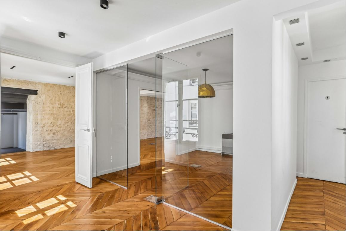 
                                                Location
                                                 Location Bureaux Paris 75001