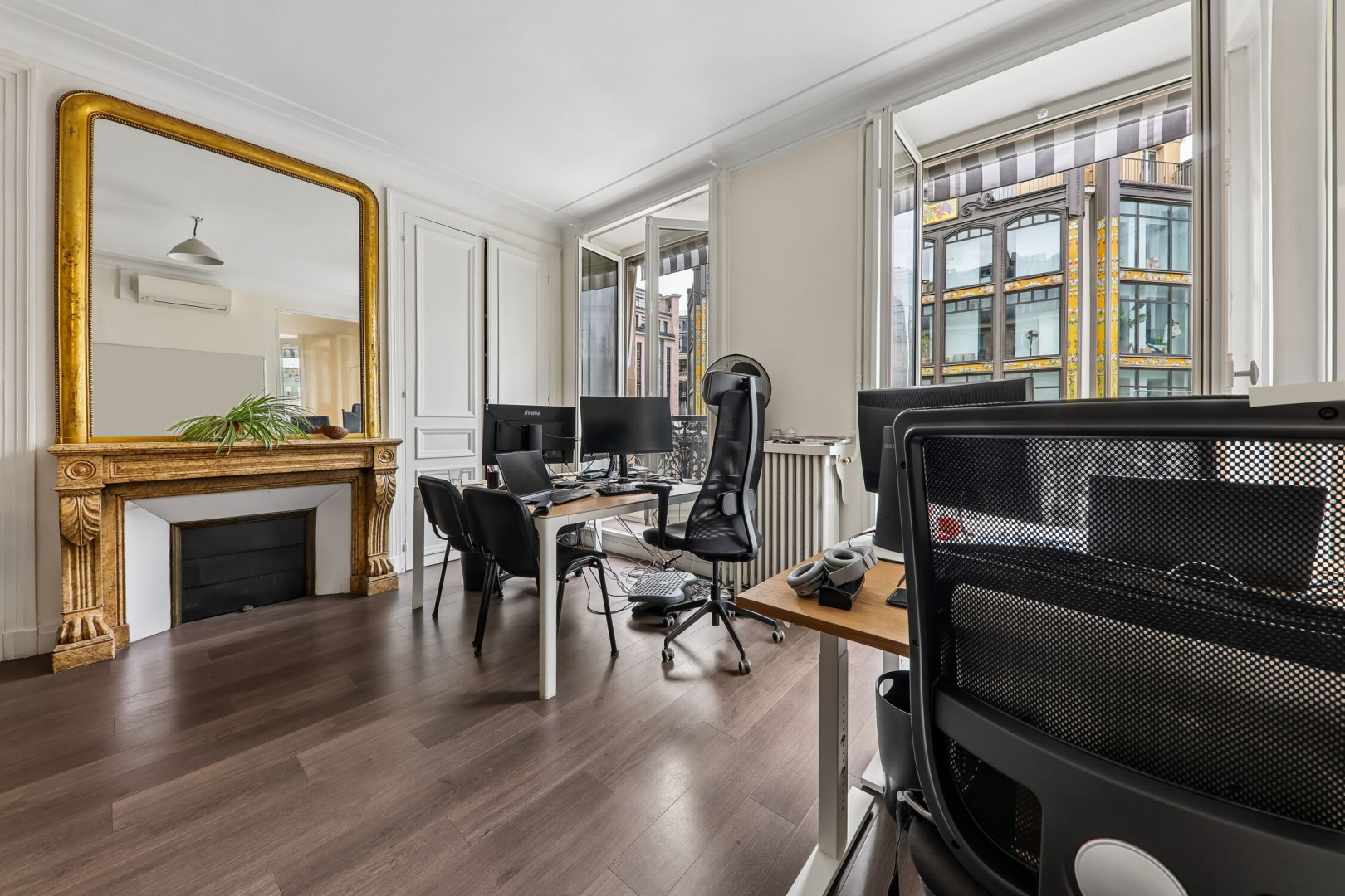 
                                                Location
                                                 Location Bureaux Paris 75001