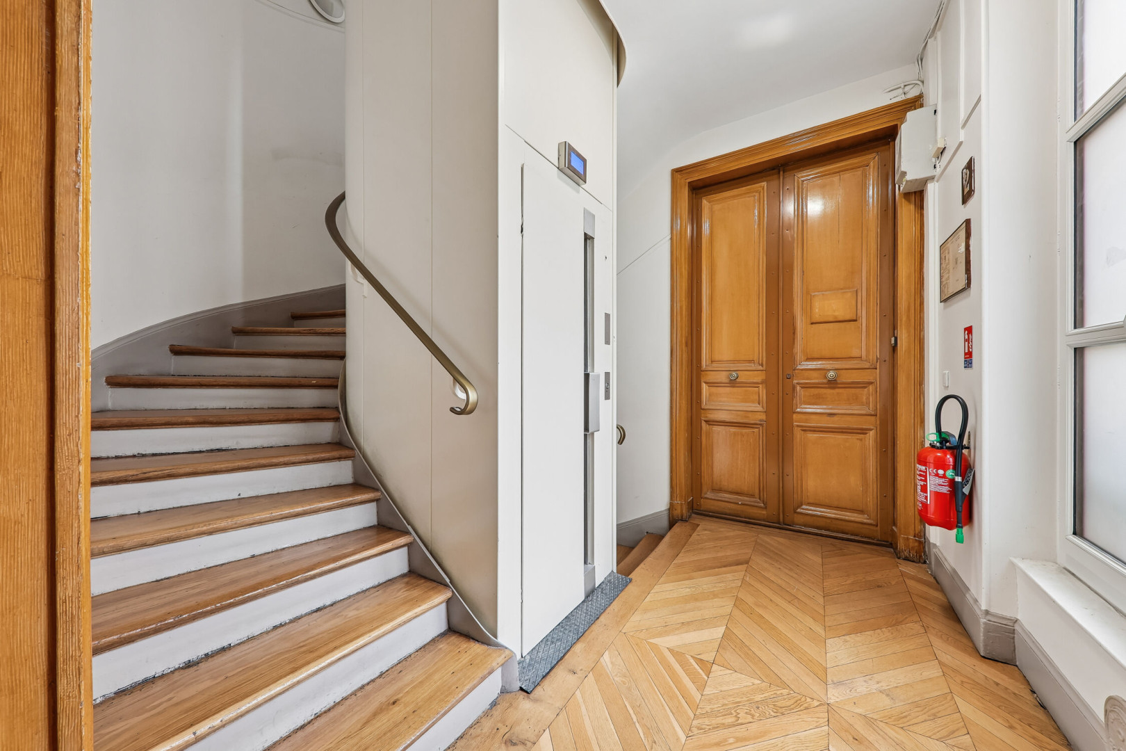
                                                Location
                                                 Location Bureaux Paris 75001