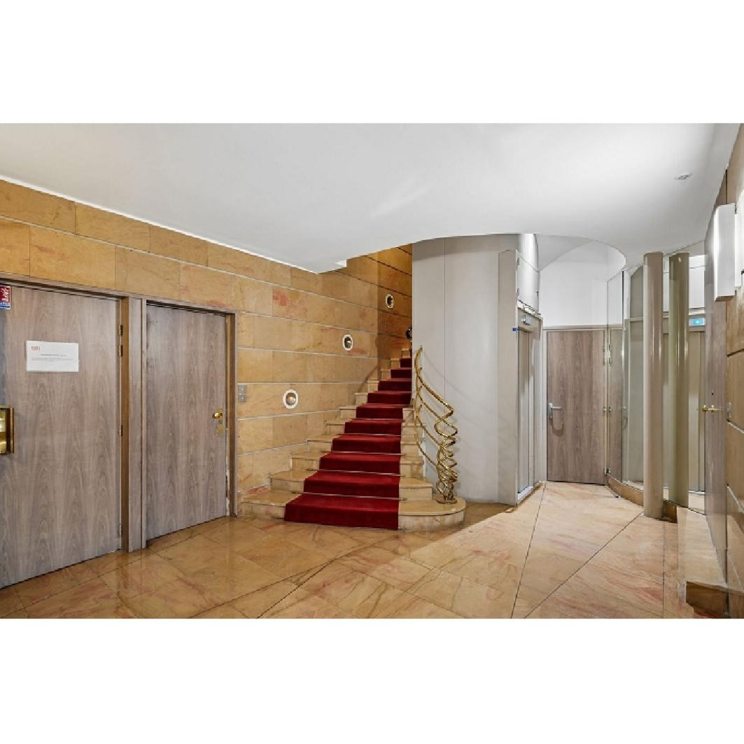 
                                                Location
                                                 Location Bureaux Paris 75001
