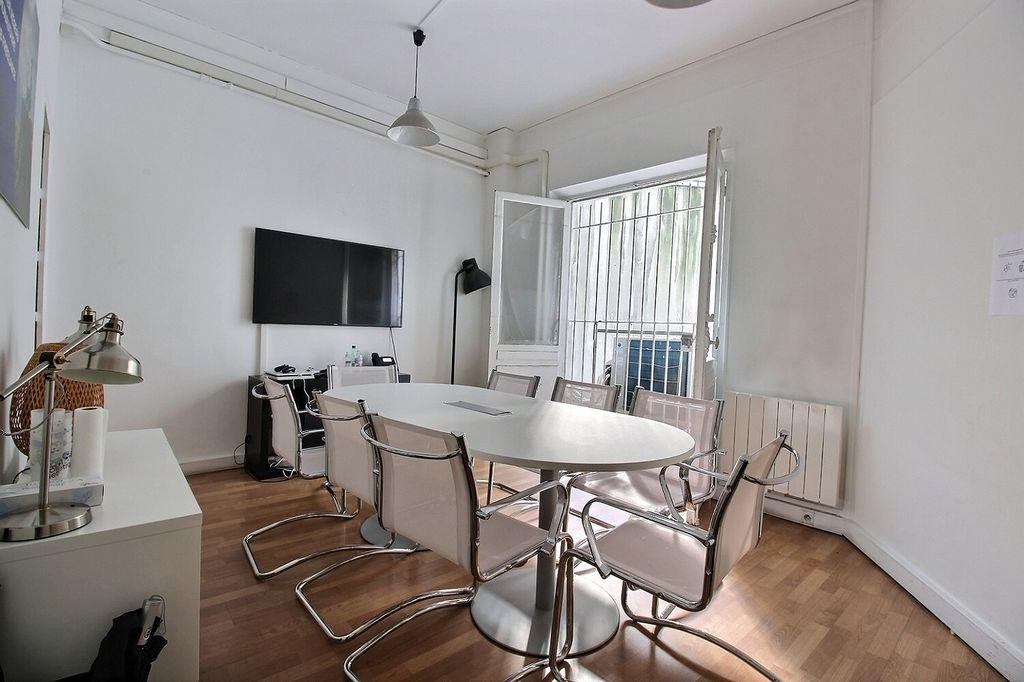 
                                                Location
                                                 Location Bureaux Paris 75002