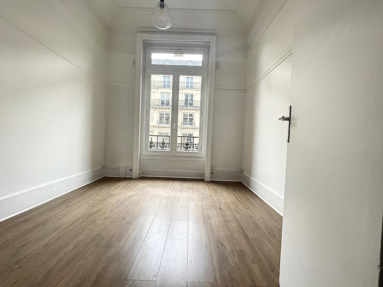 
                                                Location
                                                 Location Bureaux Paris 75002