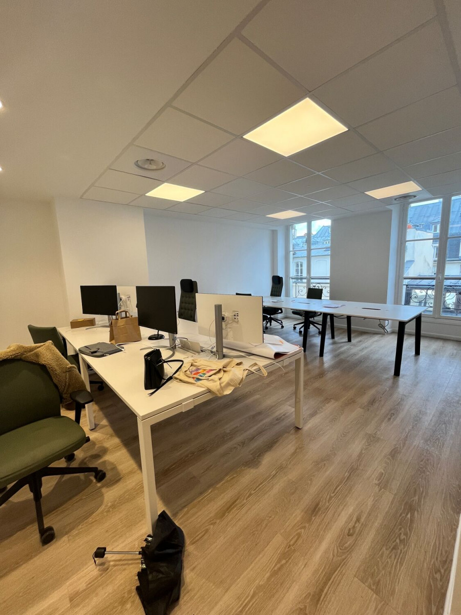 
                                                Location
                                                 Location Bureaux Paris 75002