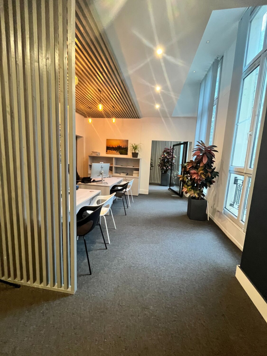 
                                                Location
                                                 Location Bureaux Paris 75002
