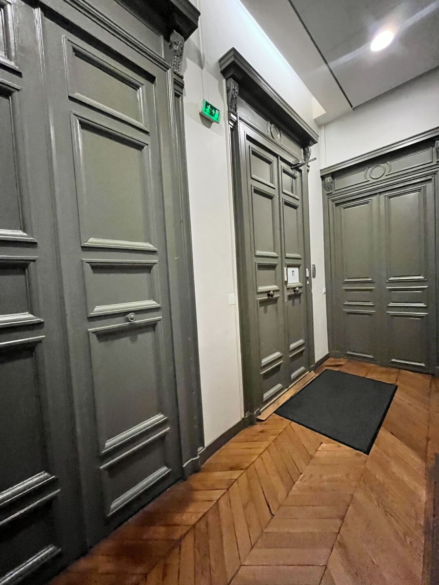 
                                                Location
                                                 Location Bureaux Paris 75002