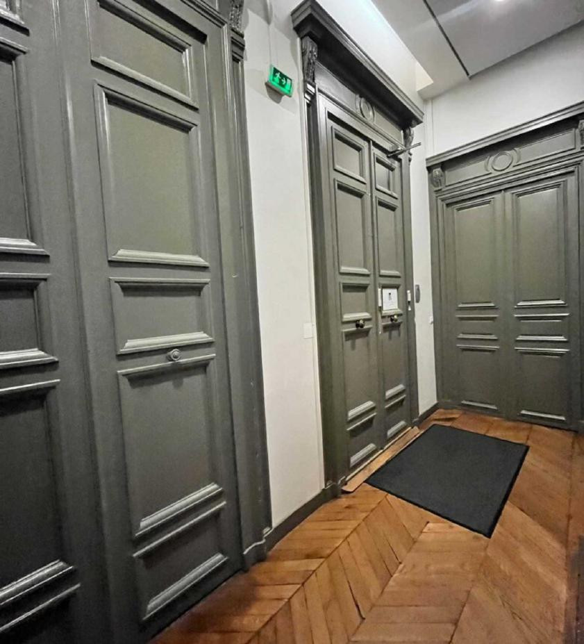 
                                                Location
                                                 Location Bureaux Paris 75002