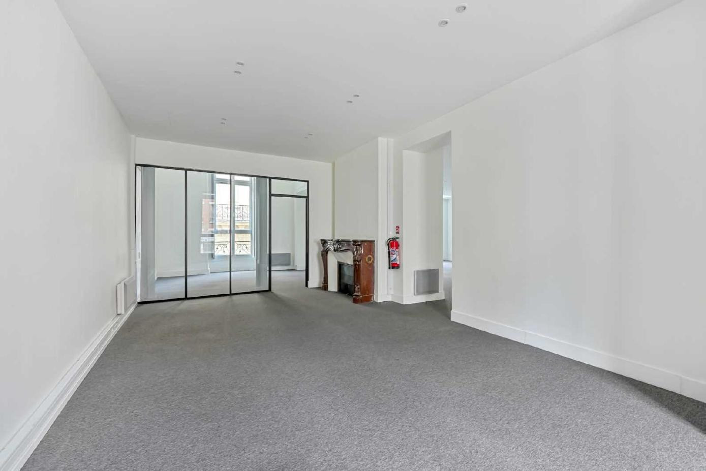
                                                Location
                                                 Location Bureaux Paris 75002