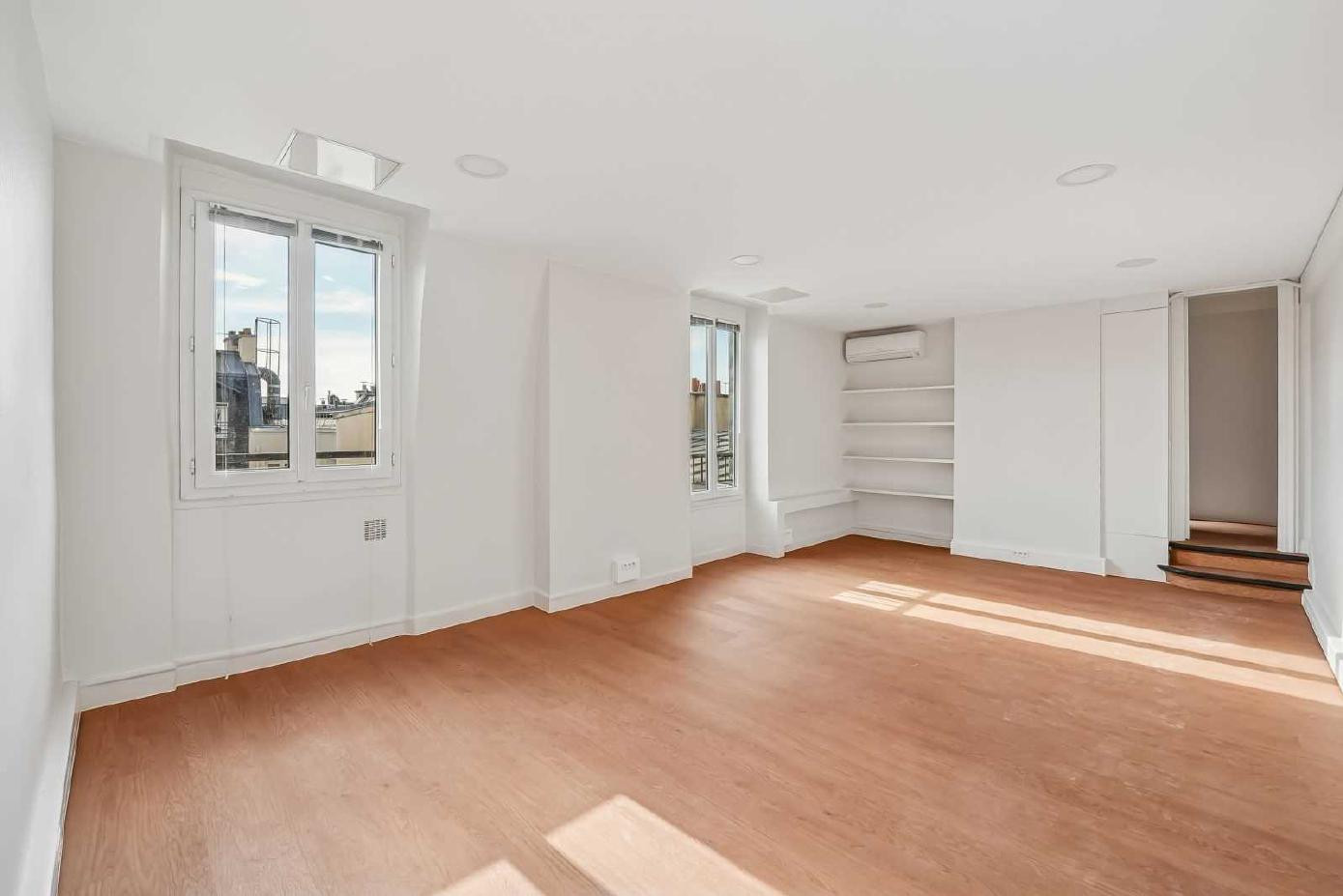 
                                                Location
                                                 Location Bureaux Paris 75002
