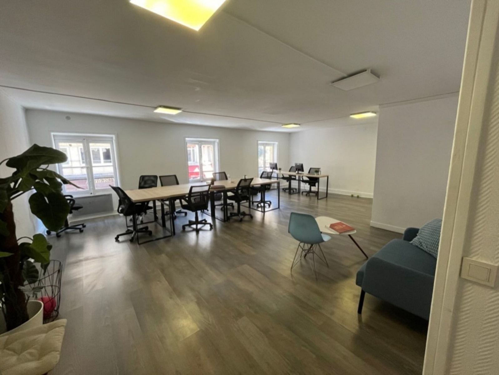 
                                                Location
                                                 Location Bureaux Paris 75002