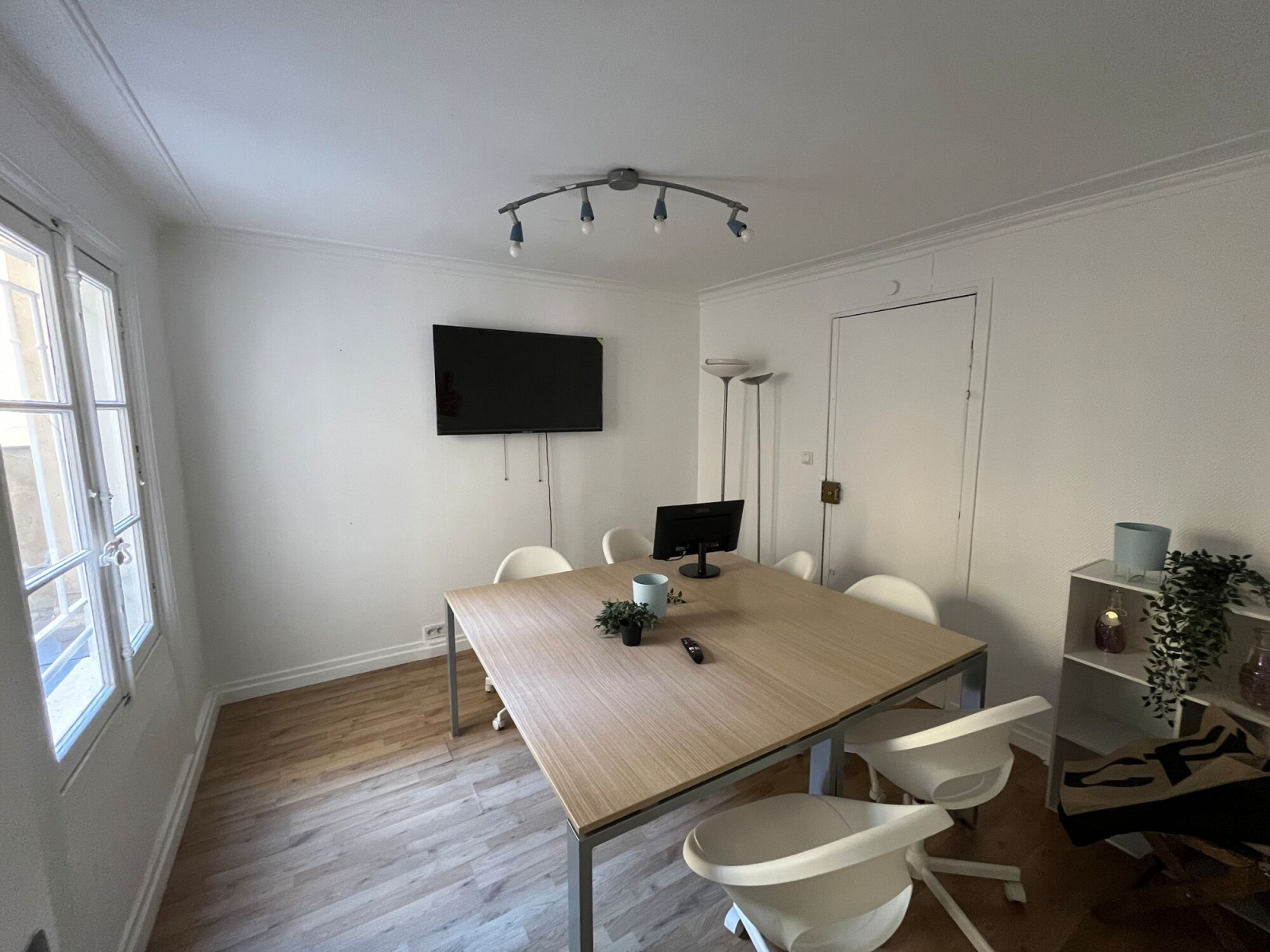 
                                                Location
                                                 Location Bureaux Paris 75002