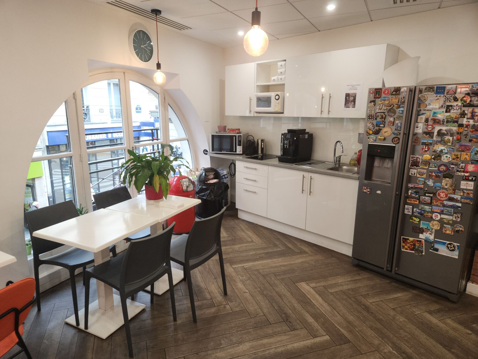 
                                                Location
                                                 Location Bureaux Paris 75002