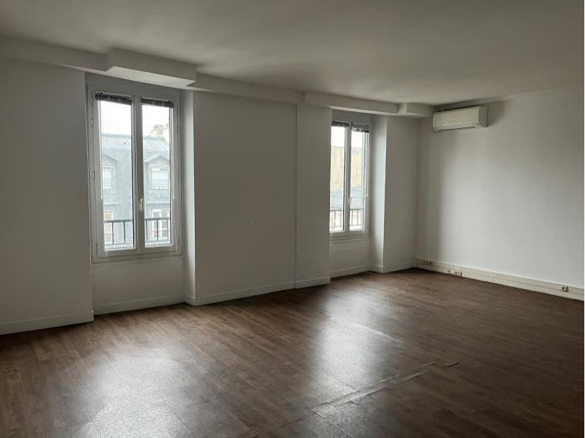 
                                                Location
                                                 Location Bureaux Paris 75002