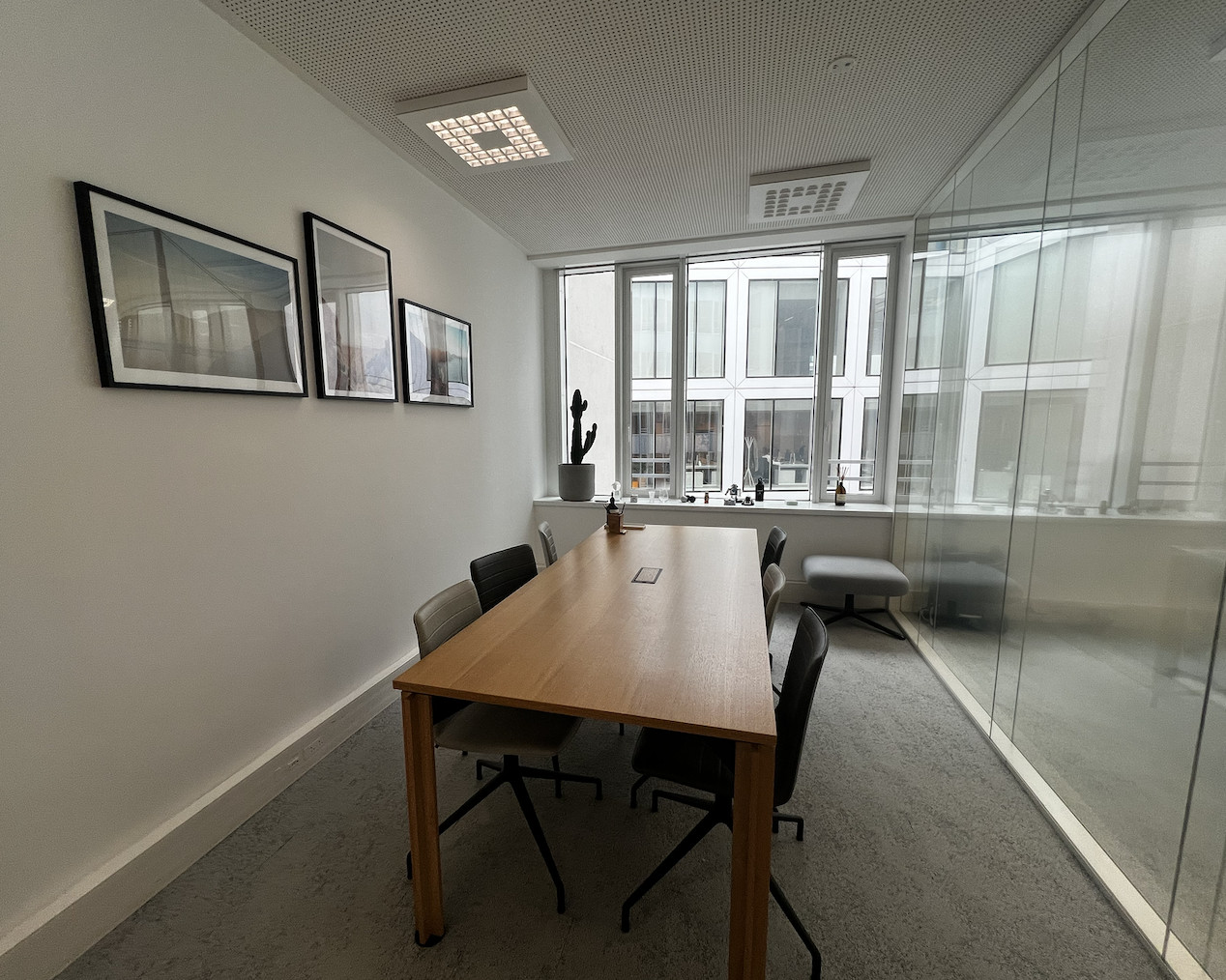 
                                                Location
                                                 Location Bureaux Paris 75002