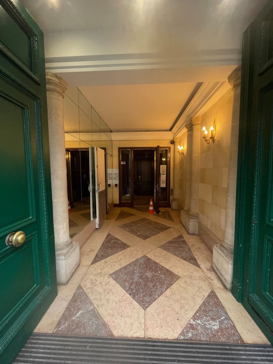 
                                                Location
                                                 Location Bureaux Paris 75002